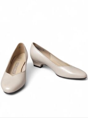 😍3/$25 Vtg. 90's Naturalizer Low Heel Pearl Pump